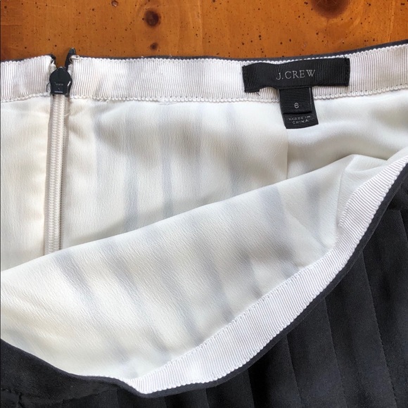 ♣️ J. Crew Black & White Pleated Skirt | Sz 6 | - Picture 4 of 7